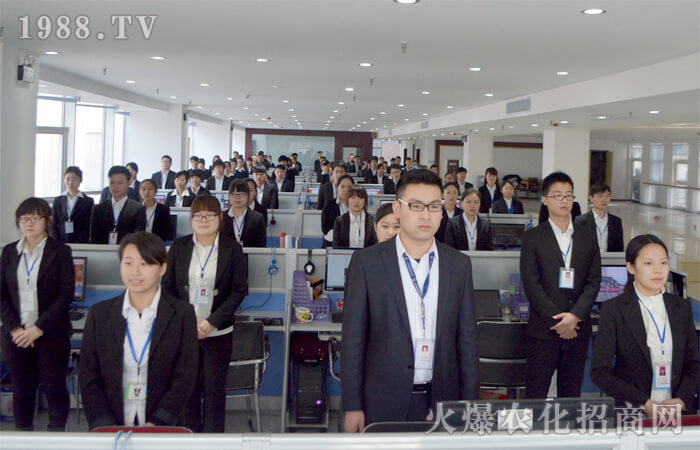 一路挑戰(zhàn)自我,一起引燃未來