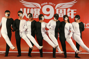 �{(di��o)ζƷ���ڰ��䡷��(chu��ng)���赸����һ�ӵ�ҕ�X�_����